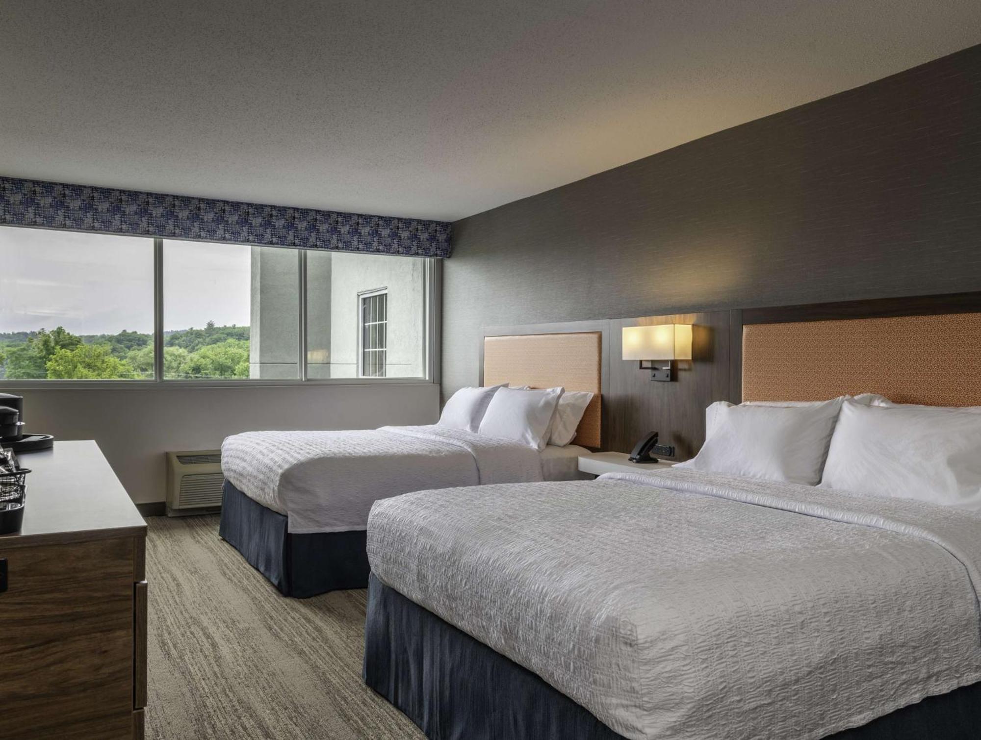Hampton Inn Manchester Downtown Esterno foto